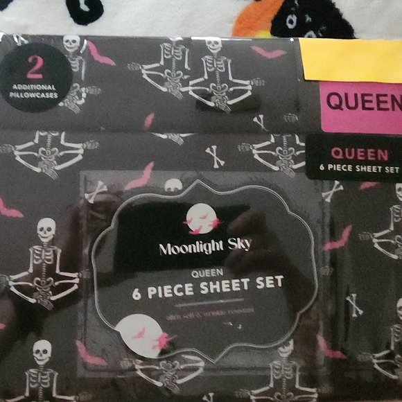 Moonlight Sky Skeleton Queen Sheet Set💀☠️ - Picture 2 of 7